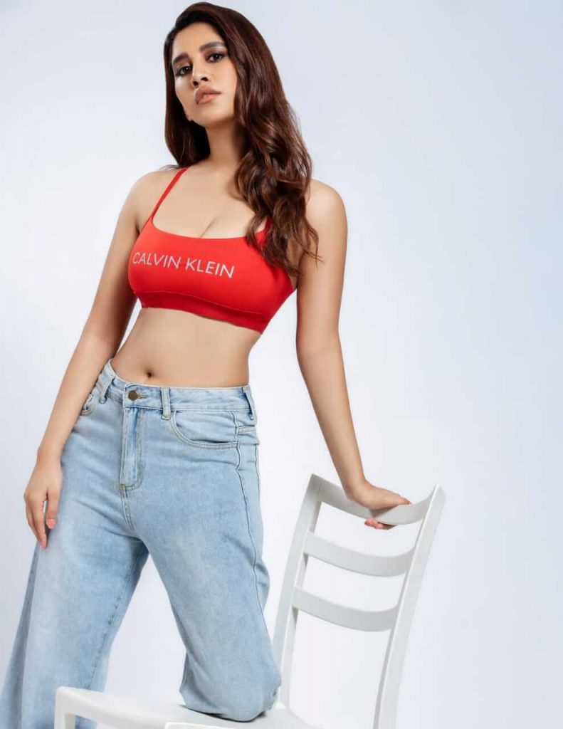 #NabhaNatesh