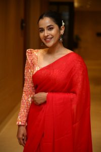Komalee Prasad (23)