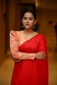 Komalee Prasad (24)