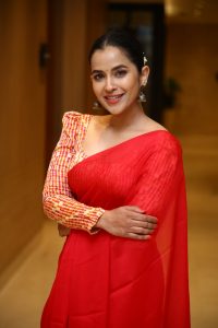 Komalee Prasad (30)
