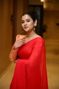 Komalee Prasad (31)