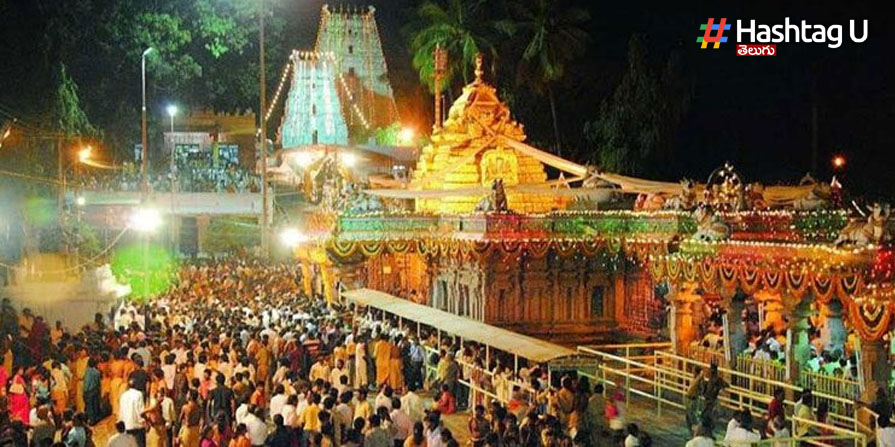 Srisailam: శ్రీశైలంకు పోటెత్తిన భక్తులు, ఒక్కరోజే 50 వేల మంది దర్శనం