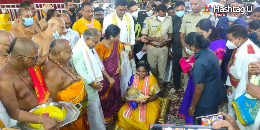 Governor Tamilisai:’యాదాద్రి’లో గవర్నర్ ‘తమిళసై’ పూజలు…!