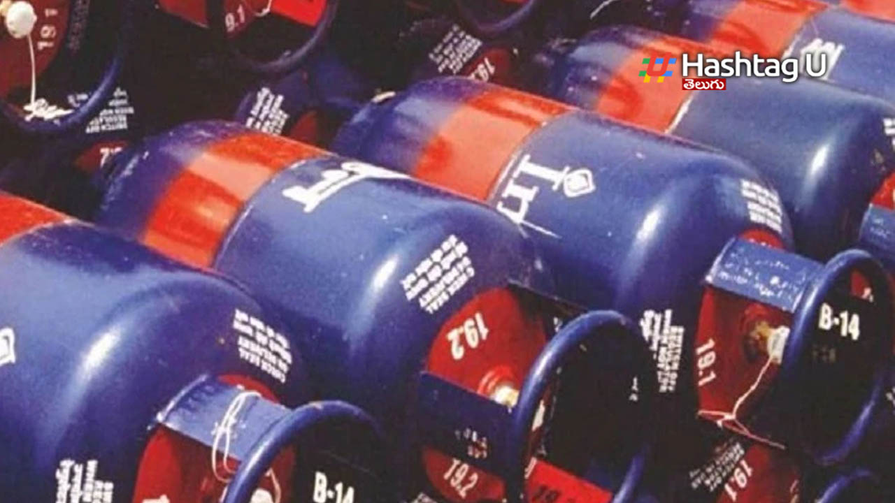 LPG Cylinder Price: గ్యాస్ వినియోగదారులకు బ్యాడ్ న్యూస్.. సిలిండర్‌పై వంద రూపాయలు పెంపు..!