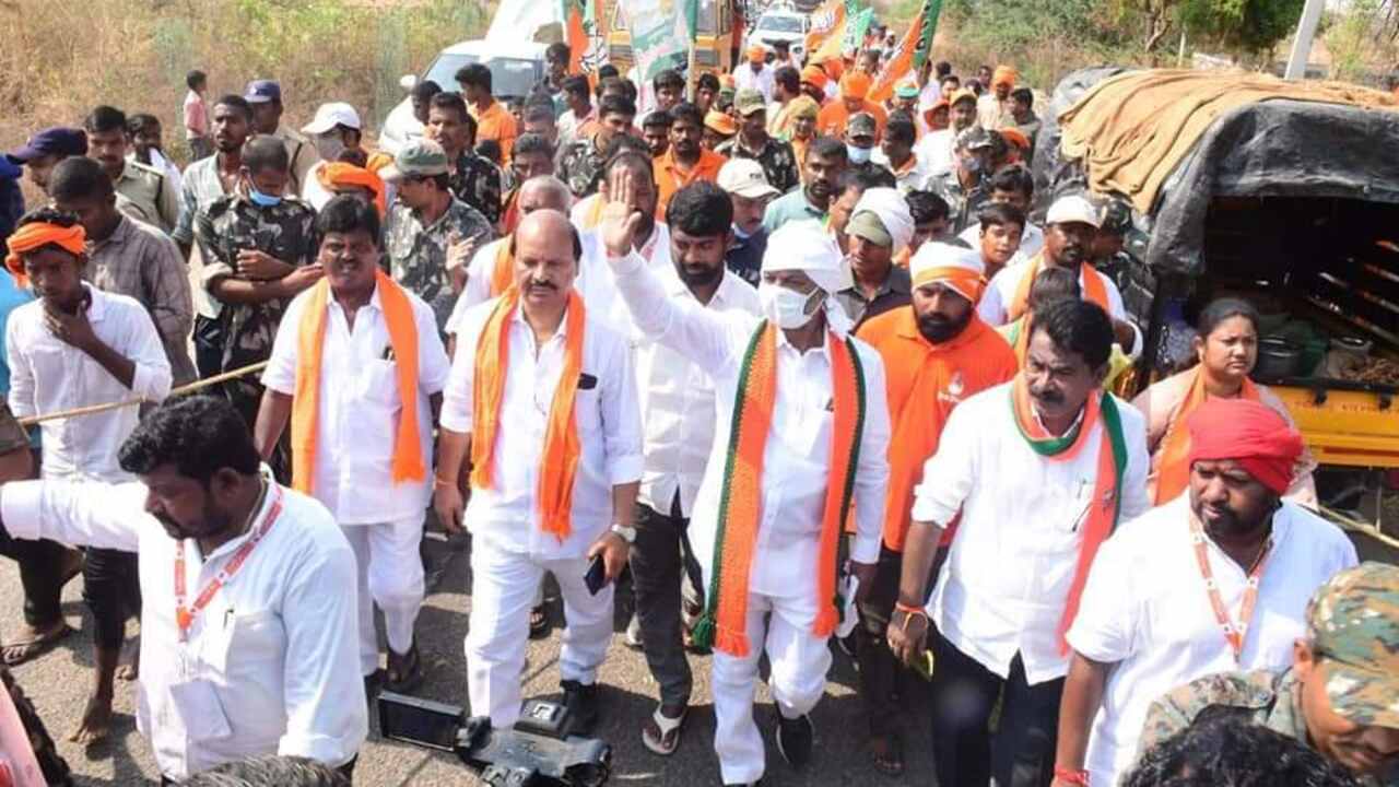 T-BJP Promise: బీజేపీ అధికారంలోకి రాగానే.. భాగ్యలక్ష్మీ, బైంసా, ఉట్కూర్ గ్రామాలను దత్తత తీసుకుంటా – ‘బండి సంజయ్’