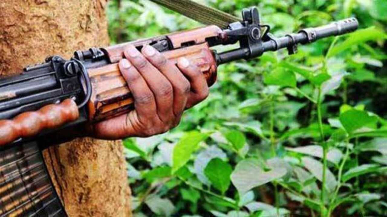 Maoists: రామగుండం ఎమ్మెల్యేకు మావోయిస్టుల వార్నింగ్‌
