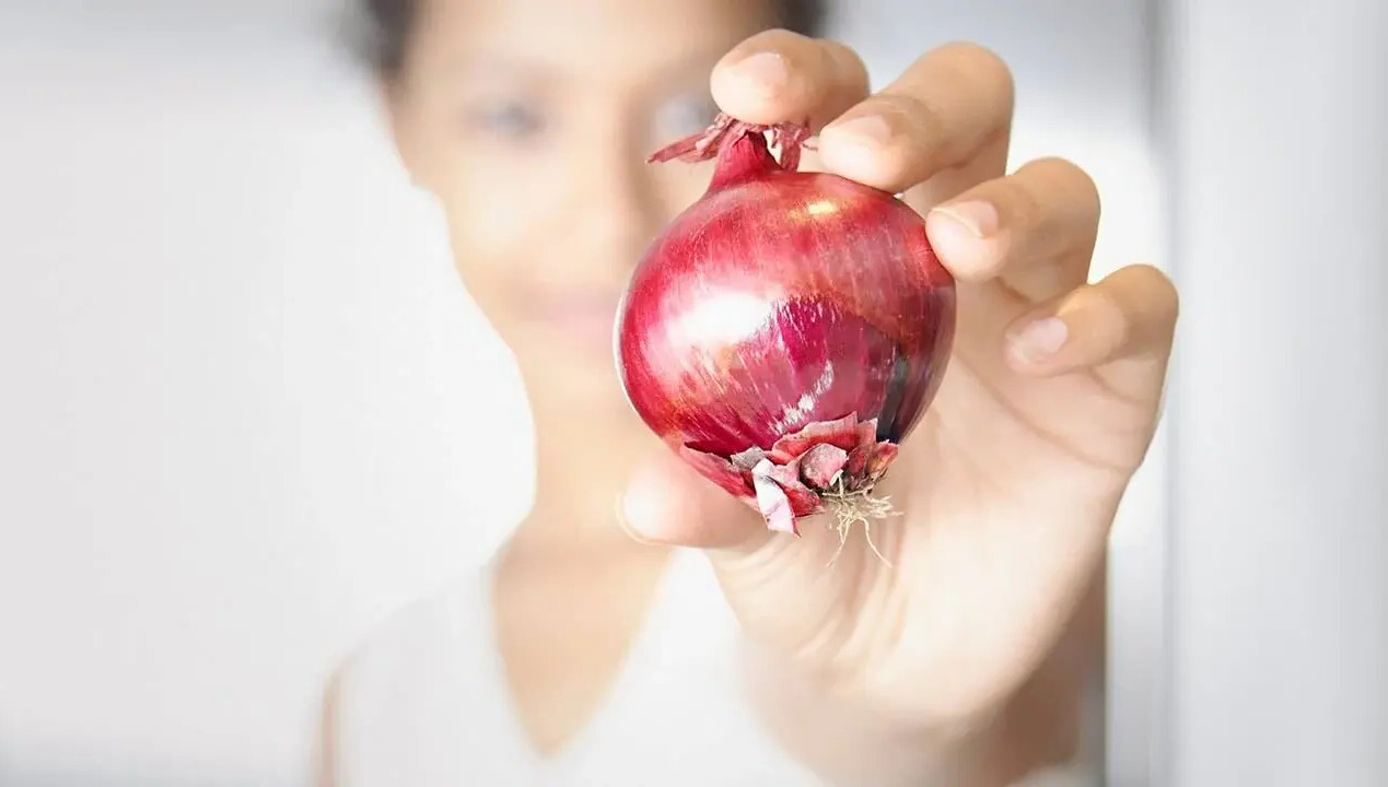 Onion and Beauty: అందానికి, ఆరోగ్యానికి…ఉల్లిపాయ చేసే మేలేంటో తెలుసా..??