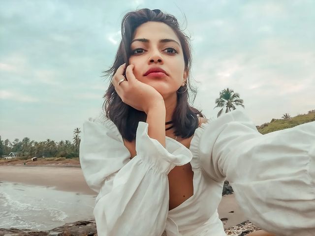 Amala Paul is magnet for positivity, abundance and blessings!