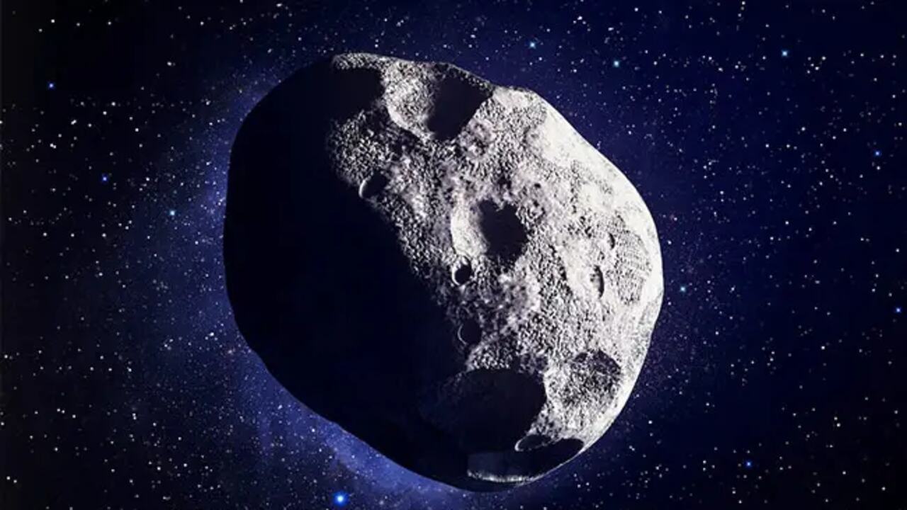 1,600-Feet Asteroid:భూమి వైపు దూసుకొస్తున్న గ్రహశకలం.. ఈఫిల్ టవర్ కంటే పెద్దది!!