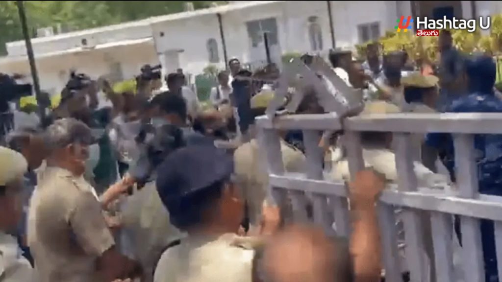 Cong Protest