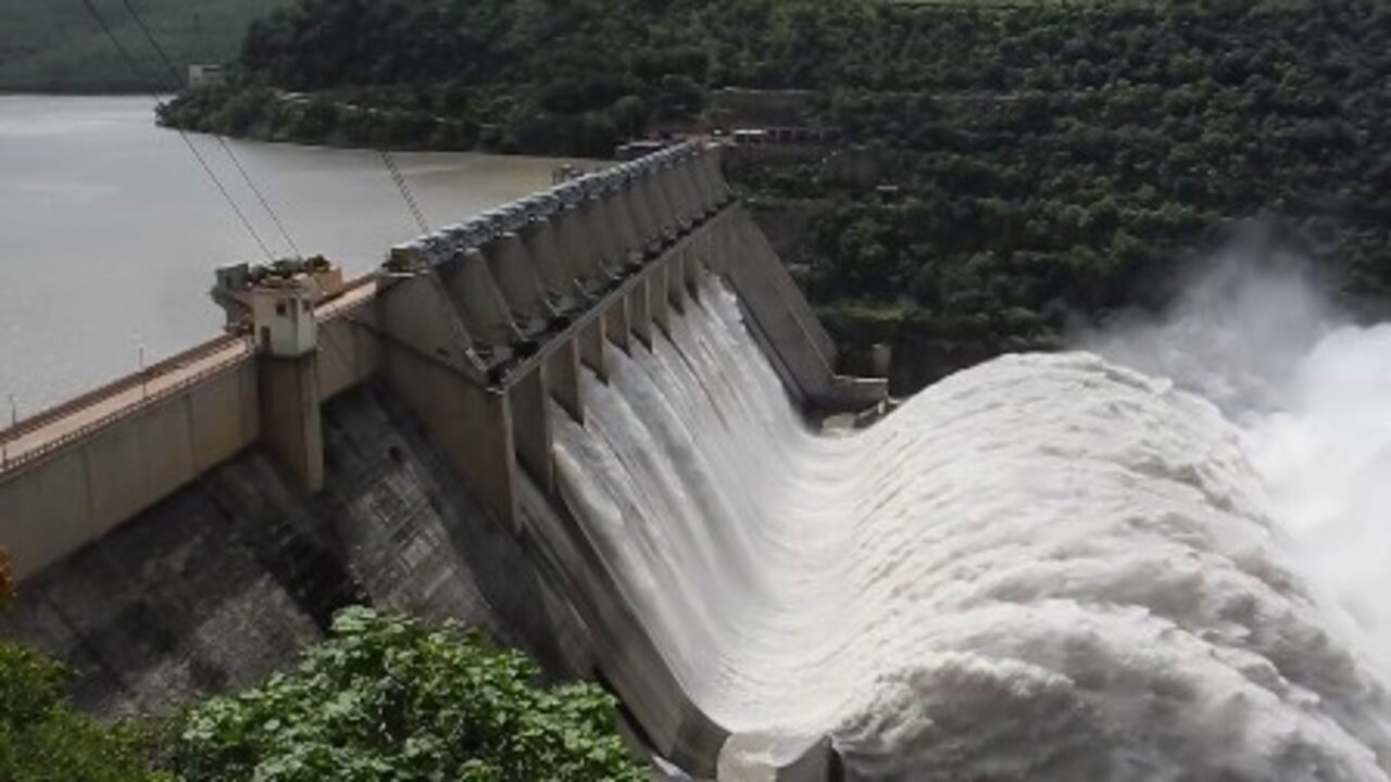 Kadam Dam : క‌డెం ప్రాజెక్టుకు భారీగా వ‌ర‌ద నీరు.. అన్ని గేట్లు ఎత్తివేత‌