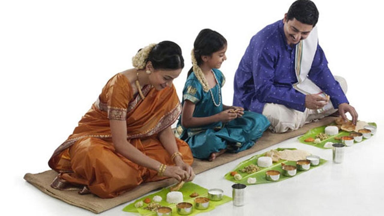 Vastu tips :  భోజనం చేసేటప్పుడు ఏవైపు కూర్చుంటే మంచిదో తెలుసా..:?