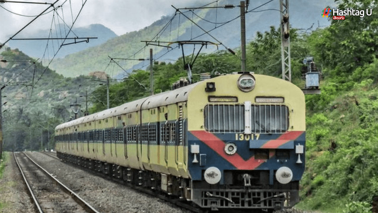 Trains Cancelled: వర్షాల కారణంగా పలు రైళ్లు రద్దు