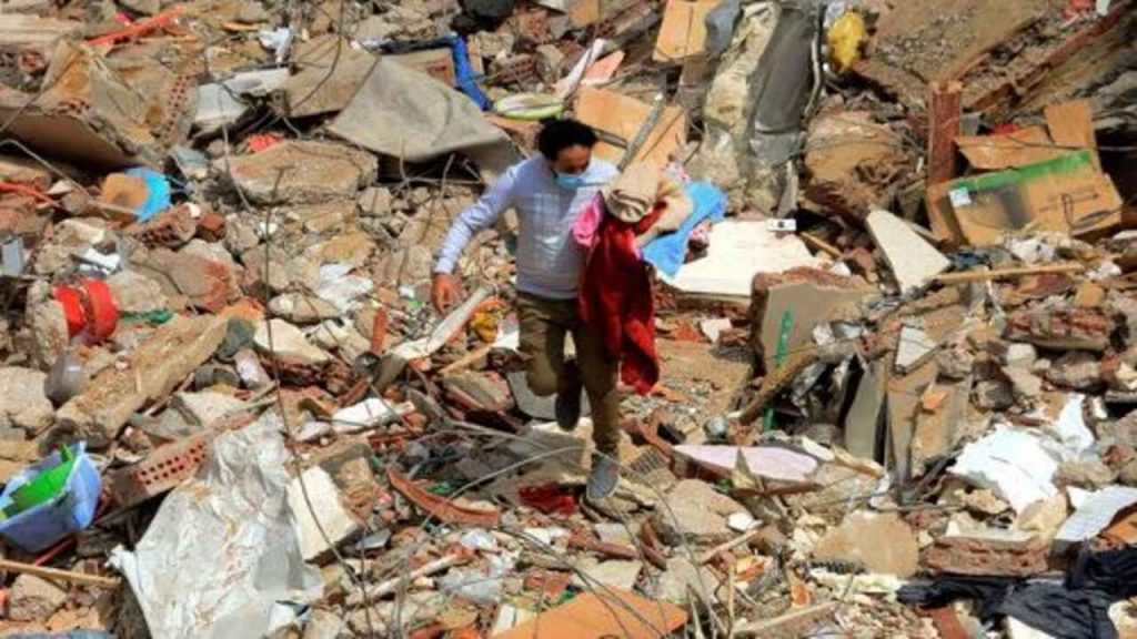Wall Collapsed Imresizer