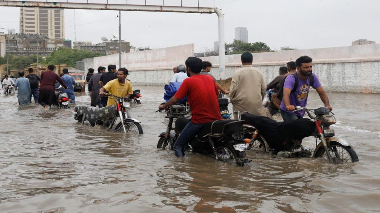 Floods in Pakistan : పాకిస్తాన్ లో వరదల బీభత్సం…నేషనల్ ఎమర్జెన్సీ ప్రకటన..!!