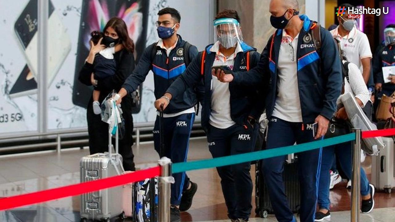 Team India arrive in UAE: యూఏఈలో అడుగుపెట్టిన టీమిండియా