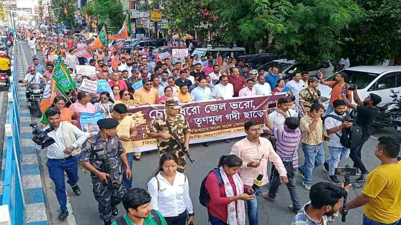 Bengal BJP Protest:బెంగాల్ బీజేపీ లీడ‌ర్ల‌పై `టియ‌ర్ గ్యాస్‌`