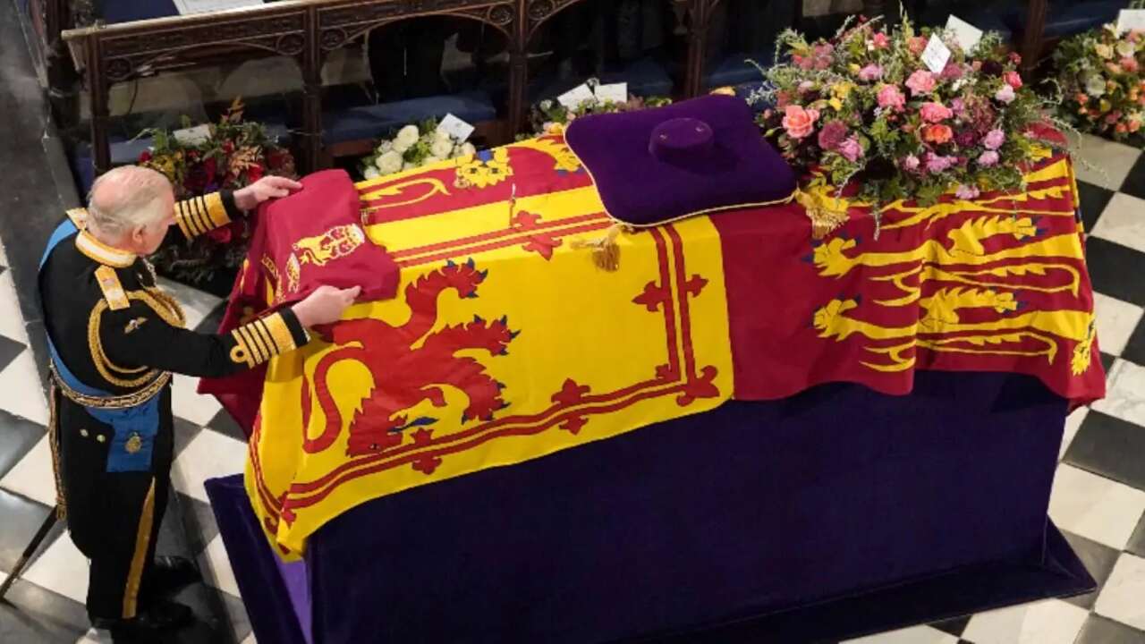 Queen Is Laid To Rest: బ్రిటన్‌ రాణికు తుది వీడ్కోలు