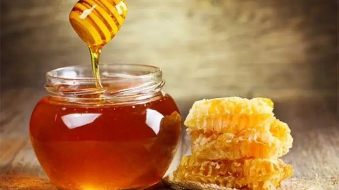 Honey vs Sugar: చక్కెర కంటే తేనె ఎందుకు మంచిది? ఇవి తెలుసుకుంటే మీరు కూడా ఉపయోగిస్తారు..!