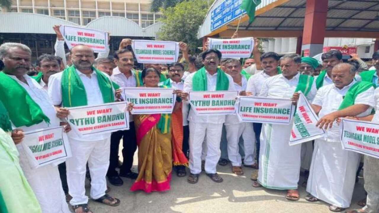 Karnataka Farmers : తెలంగాణ ప‌థ‌కాలే మాకు ఇవ్వండి.. ప్ర‌భుత్వానికి క‌ర్ణాట‌క రైతుల డిమాండ్‌