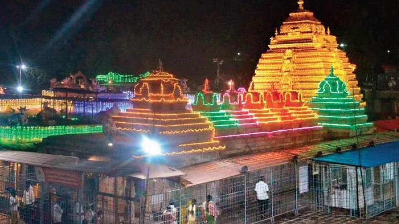 Srisailam: కార్తీక మాసం ఎఫెక్ట్, శ్రీశైలంలో భారీగా భక్తుల రద్దీ