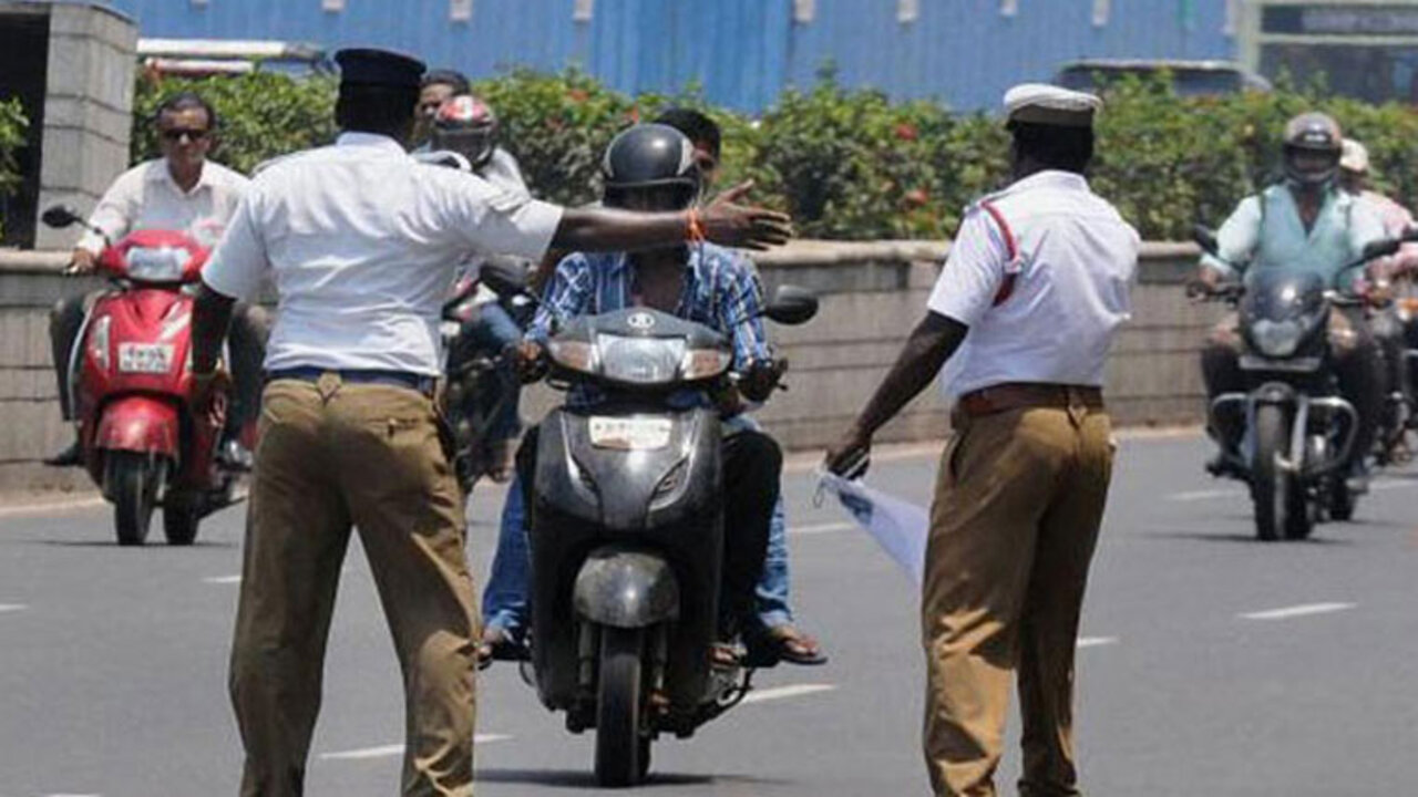 Hyderabad Traffic Police: రాంగ్ రూట్ డ్రైవింగ్.. ఒక్కరోజే 3 వేల కేసులు బుక్
