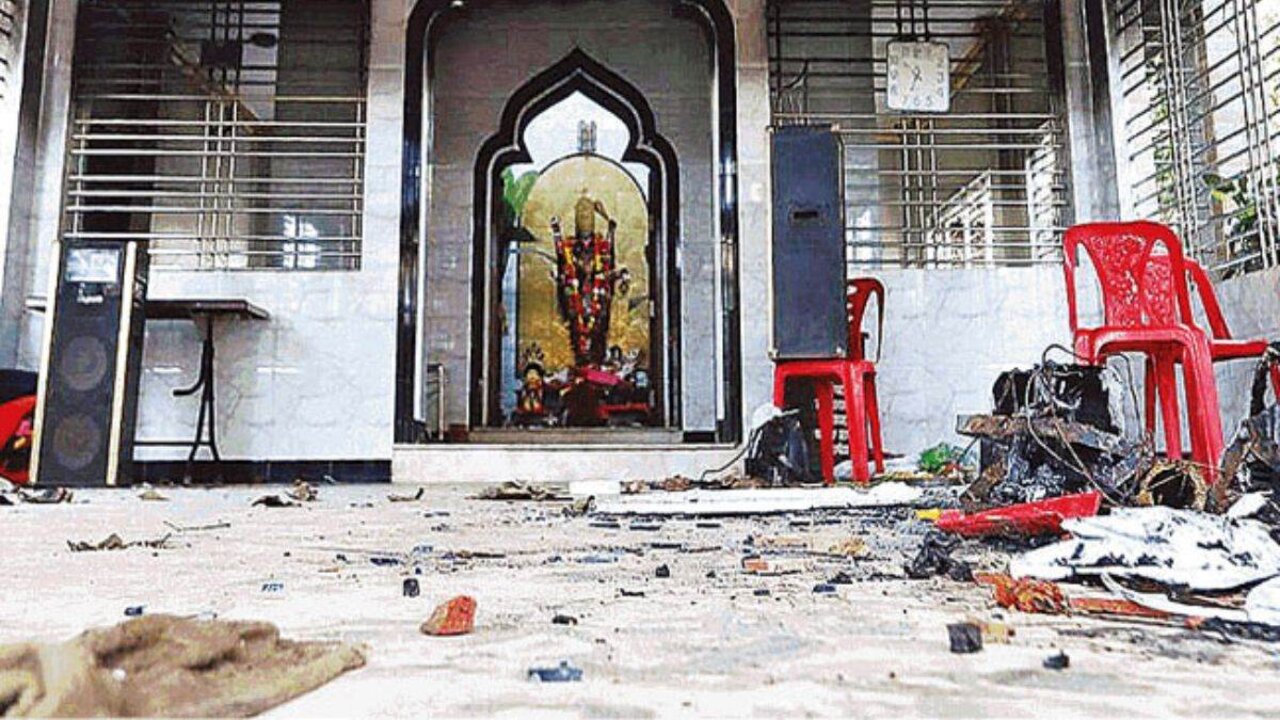 Attack on Hindu temple : హిందూ దేవాలయంపై దాడి…విగ్రహాలను ధ్వంసం చేసిన దుండగులు..!!