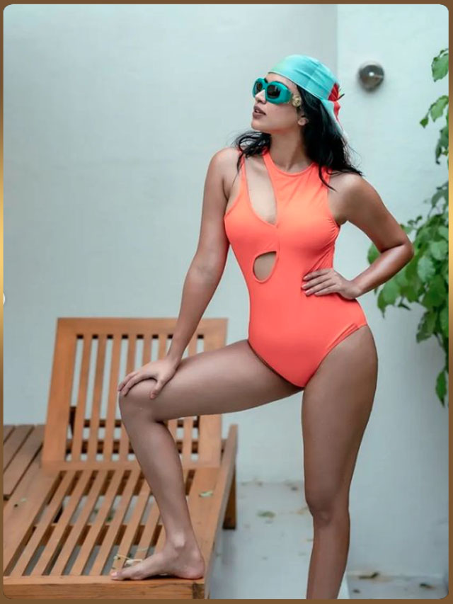 Amala Paul oozes oomph in a SEXY bikini