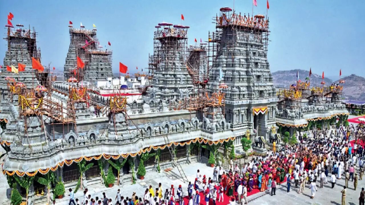 Yadagirigutta Temple: యాదగిరిగుట్ట ఆలయాన్ని రాజకీయాలకు దూరంగా ఉంచండి..!