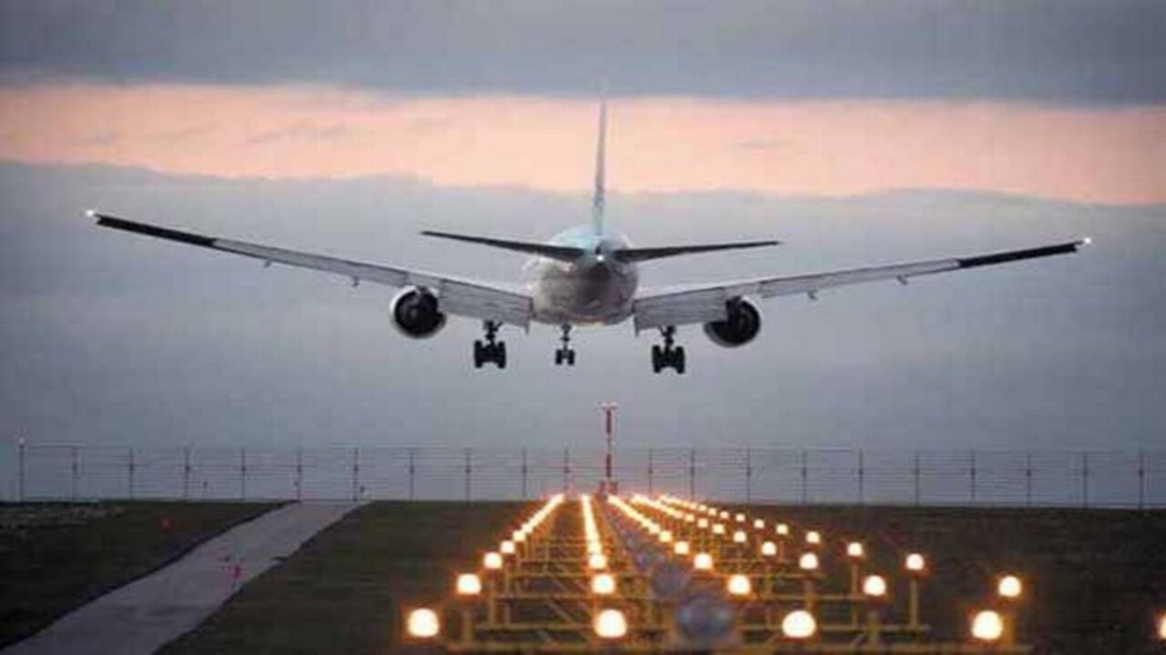 Emergency Landing: సలామ్ ఎయిర్ ఫ్లైట్ ఎమర్జెన్సీ ల్యాండింగ్.. 200 మంది ప్రయాణికులు సురక్షితం