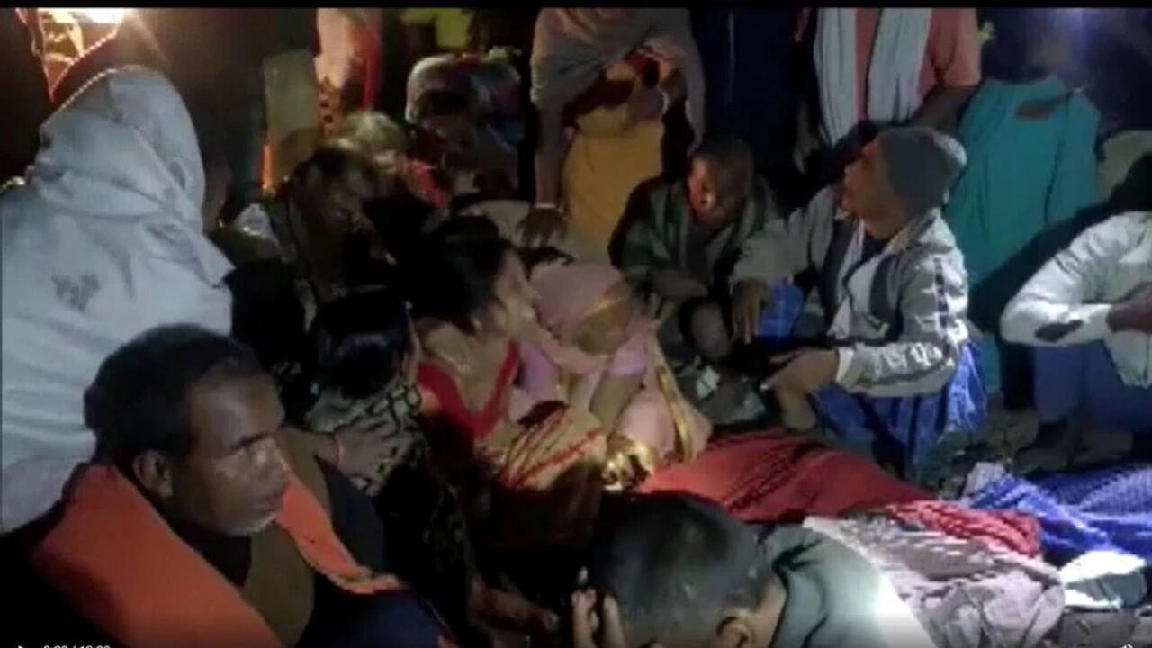 Bihar Accident: బీహార్ లో దారుణం.. ట్రక్కు దూసుకురావడంతో 12 మంది భక్తులు మృతి!