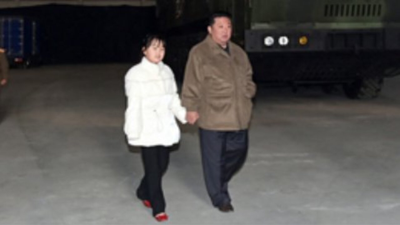 North Korea : ప్రపంచానికి తన కూతురును పరిచయం చేసిన కిమ్ జోంగ్ ఉన్..!! ఆ అమ్మాయి ఎలా ఉందంటే..!!