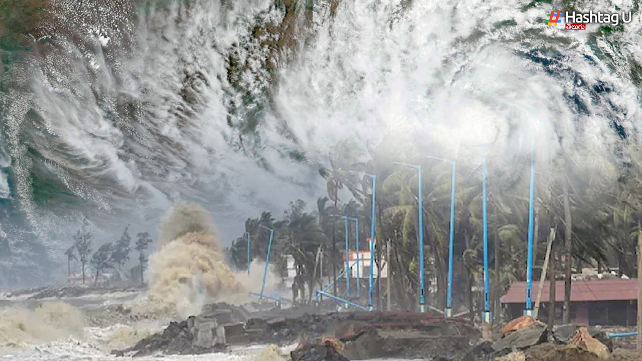 Heavy Rains : నైరుతి బంగాళ‌ఖాతంలో కొన‌సాగుతున్న వాయుగుండం