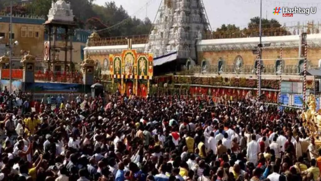 A Record Number Of Devotees Visited Tirumala Srinivasadu