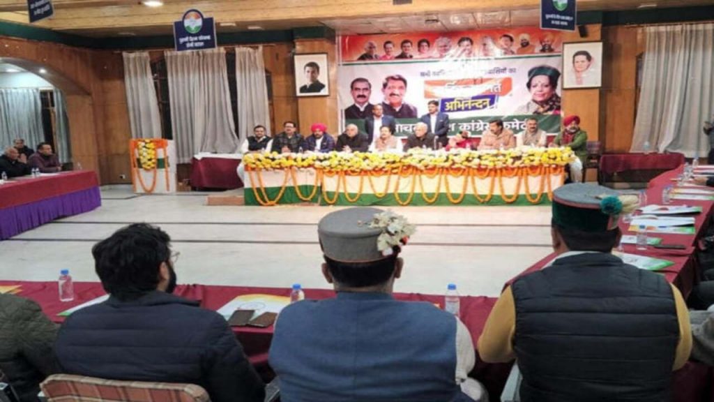 Meeting himachal cm post