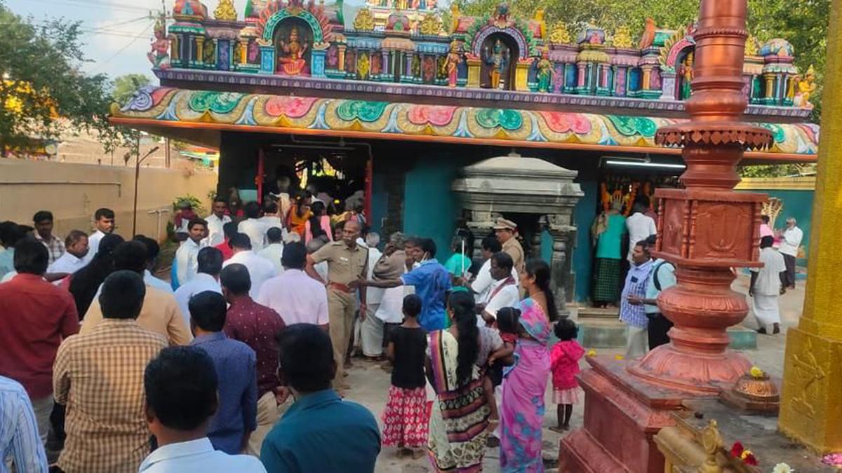 Temple: 200 ఏళ్ల నాటి దేవాలయంలోకి తొలిసారి ప్రవేశించిన దళితులు..!