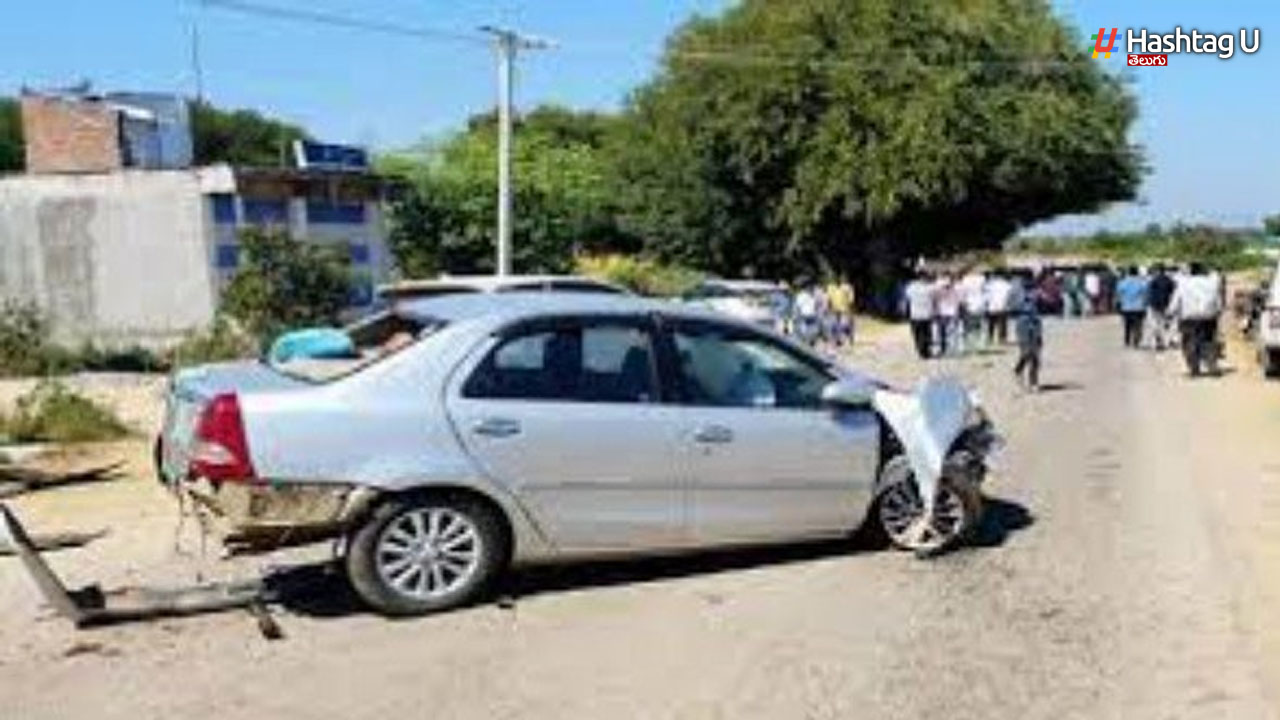 AP Road Accident: మంత్రి పెద్దిరెడ్డి, మిథున్ రెడ్డికి తప్పిన ప్రమాదం