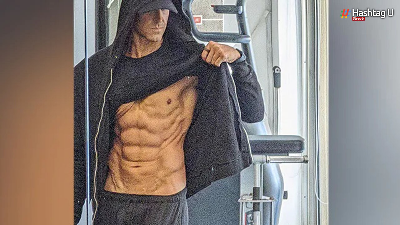 Hrithik Roshan 8 pack: హృతిక్ రోషన్ ఎయిట్ ప్యాక్ బాడీని చూశారా!