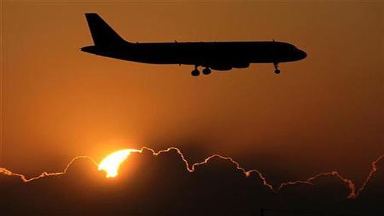 Lucknow Airport: లక్నో విమానాశ్రయాన్ని పేల్చివేస్తామని బెదిరింపు