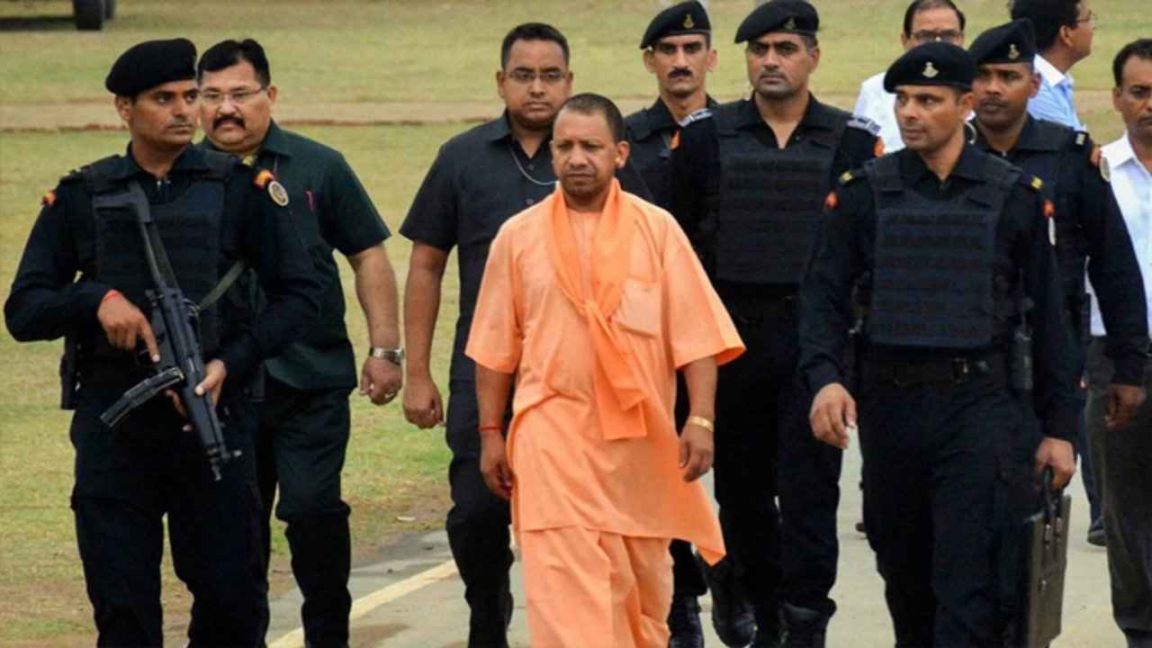 UP CM Adityanath Security: సీఎం యోగి ఆదిత్యనాథ్‌కు భద్రతగా ఉన్న హెడ్‌కానిస్టేబుల్‌ మృతి