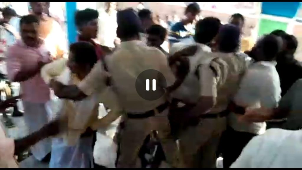 Komatireddy Attacked