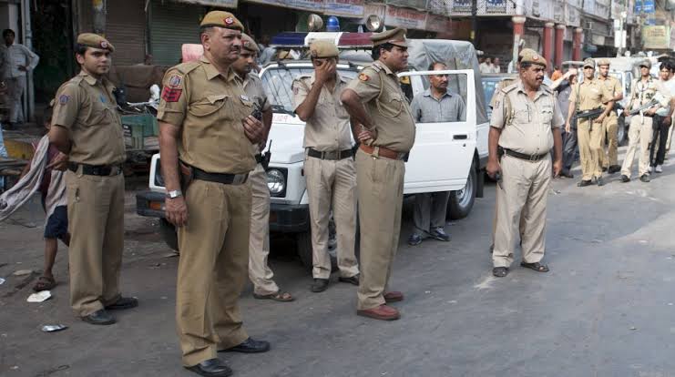 Unfit Cops: పంజాబ్ పోలీసులపై హైకోర్టు సీరియస్… 80 వేల మంది ఏం చేస్తున్నారంటూ !