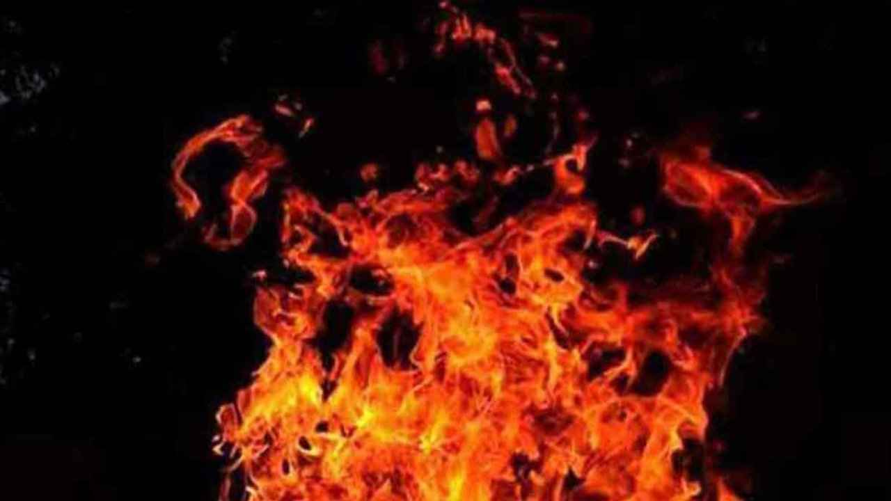Massive Fire Accident: హైదరాబాద్‌ నగరానికి ఏమైంది.. మరో భారీ అగ్నిప్రమాదం.. ఎగిసిపడుతున్న మంటలు..!