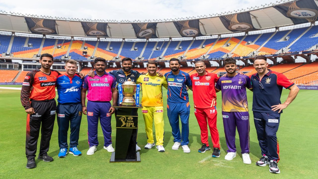 IPL 2023: ఐపీఎల్ ట్రోఫీతో ఫోటోషూట్‌కు రోహిత్ దూరం.. ఎందుకు రాలేదంటే..?