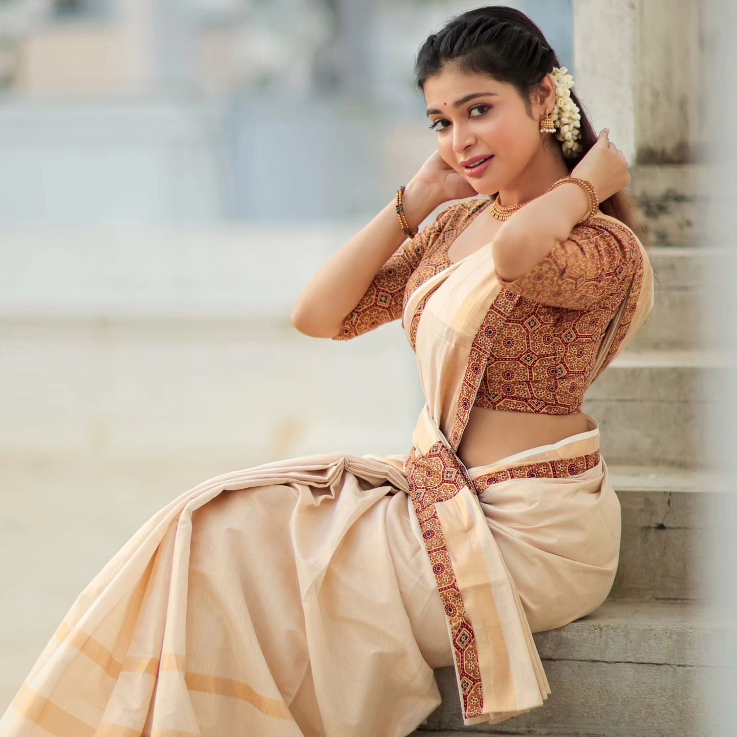 Dharsha Gupta (2) Dharsha Gupta (2)