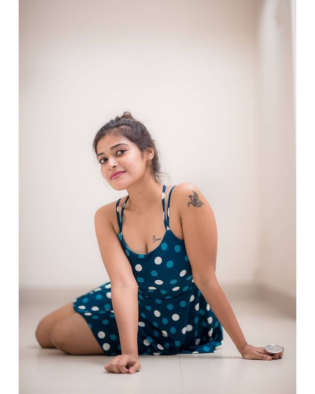Dharsha Gupta (36) Dharsha Gupta (36)