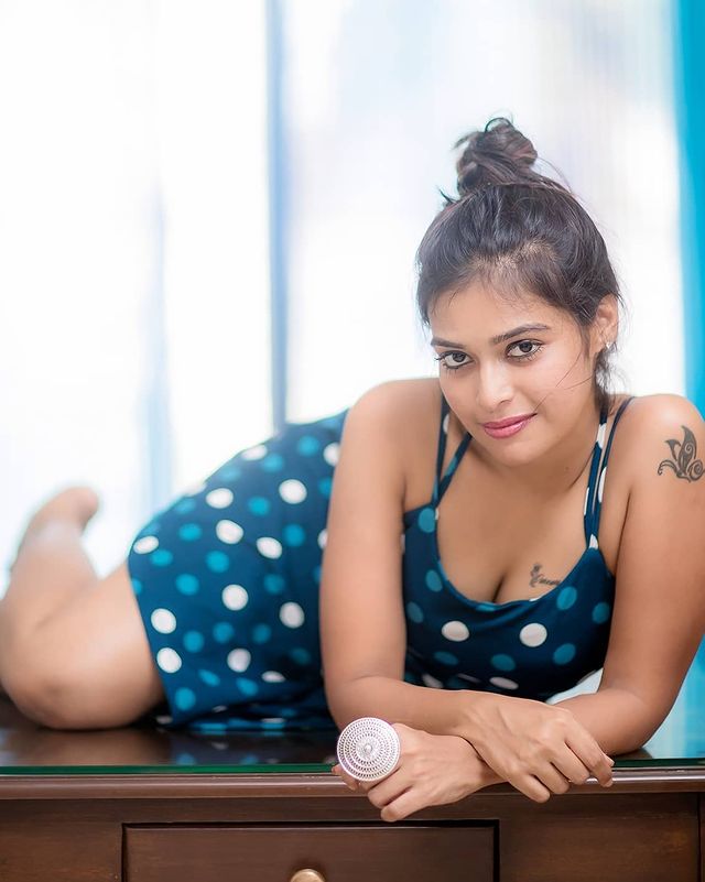 Dharsha Gupta (38) Dharsha Gupta (38)