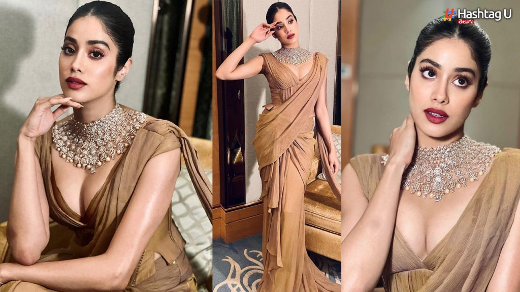 Janhvi Kapoor And Abbabba Machli Look Beautiful In Sarees..