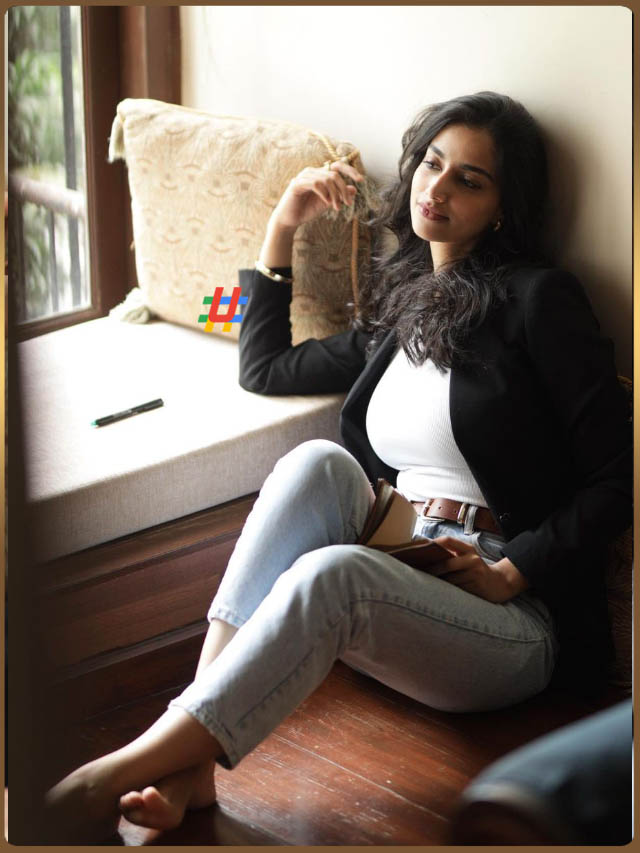 Meena (1)
