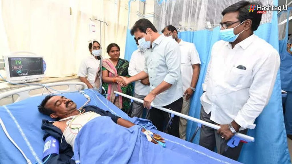 Minister Ktr Visited The Victims Of Ants